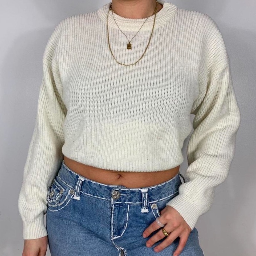 VINTAGE WHITE KNIT PUFFY AND CHUNKY SWEATER